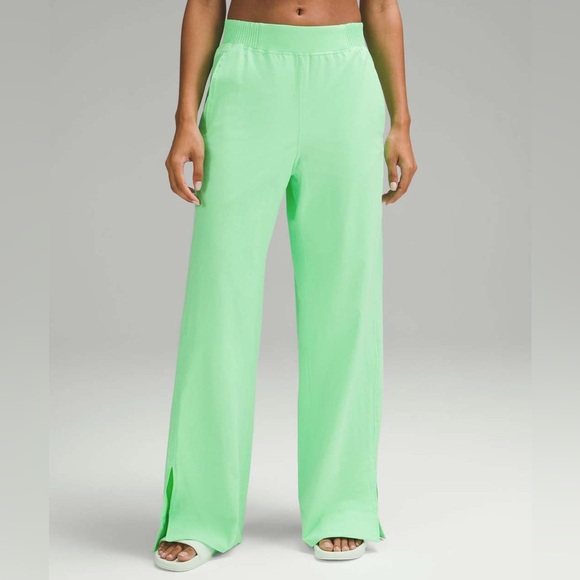 Lululemon Stretch Woven Wide-Leg High-Rise Pant in Pistachio Size Small - Picture 1 of 9